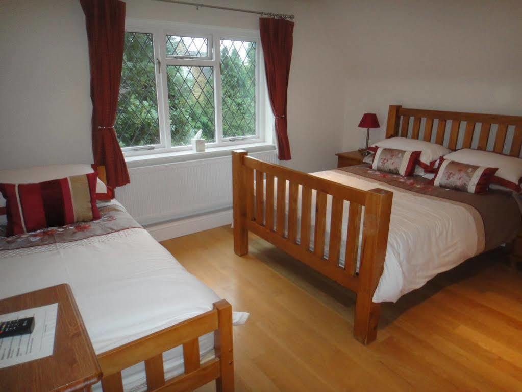 The Oaks Guest House Londra Esterno foto